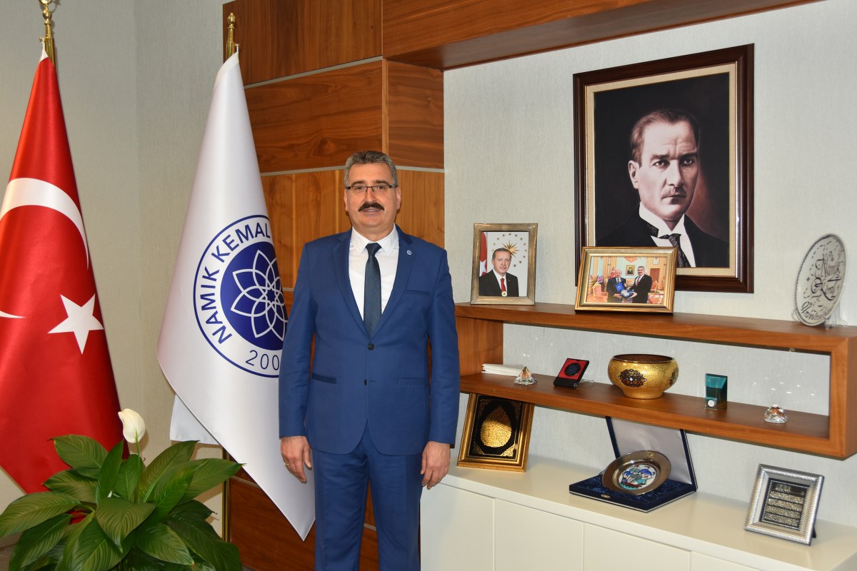 Namık KemalÜniversitesi Rektörü Prof. Dr. Mümin ŞAHİN’in ‘10 Ocak Çalışan Gazeteciler Günü’ Mesajı