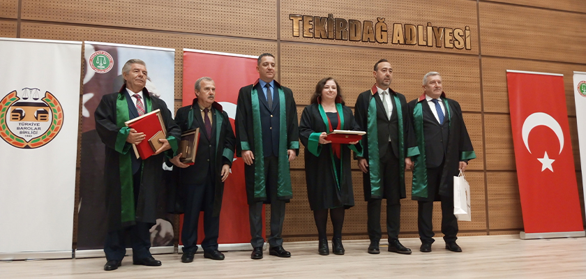 Tekirdağ Barosunda, 25, 30, 35, 40 ve 50. Yılı Dolduran Avukatlara Plaket Töreni Düzenlendi
