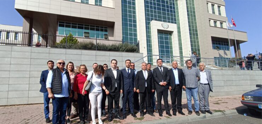 İYİ PARTİDEN ADLİYE ÖNÜNDE KONUŞMA “MİLLİYETÇİLİK İLE İLGİLİ AÇIKLAMA YAPTI’’