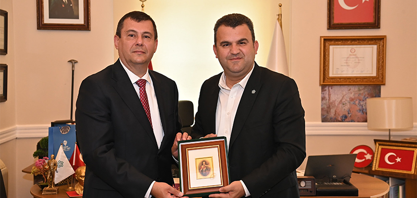 Macaristan İstanbul Başkonsolosu Dr. Attila Pintér Başkan Nallar’ı ziyaret etti