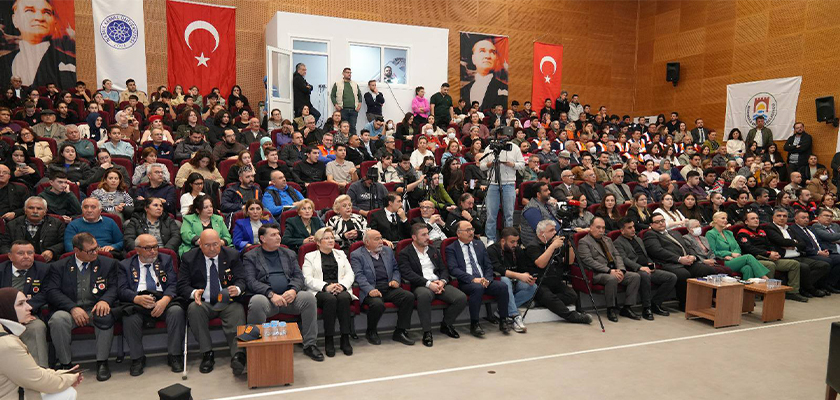 Ereğli Belediyesi ve İstanbul Yaşam Derneği Deprem İle İlgili Söyleşi Düzenledi