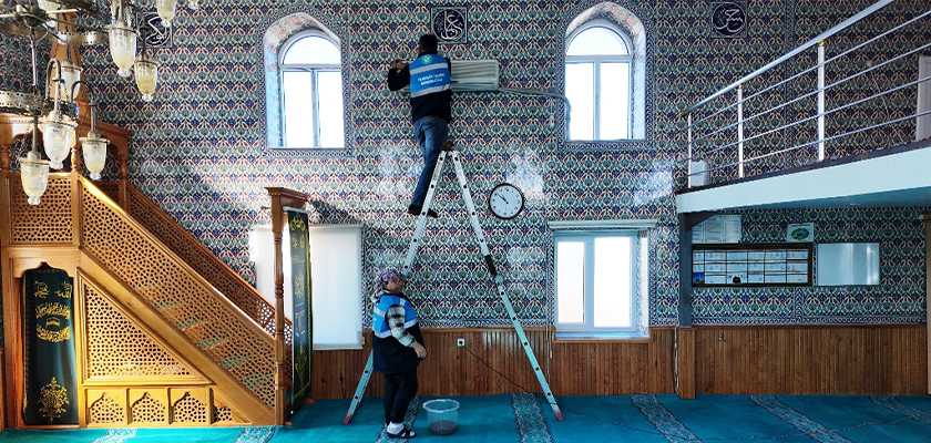 Süleymanpaşa Belediyesi Camilerde Temizlik Seferberliği Başlattı