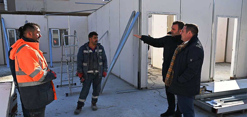Çınarlı Mahalle Kreşinin Montajına Başlandı