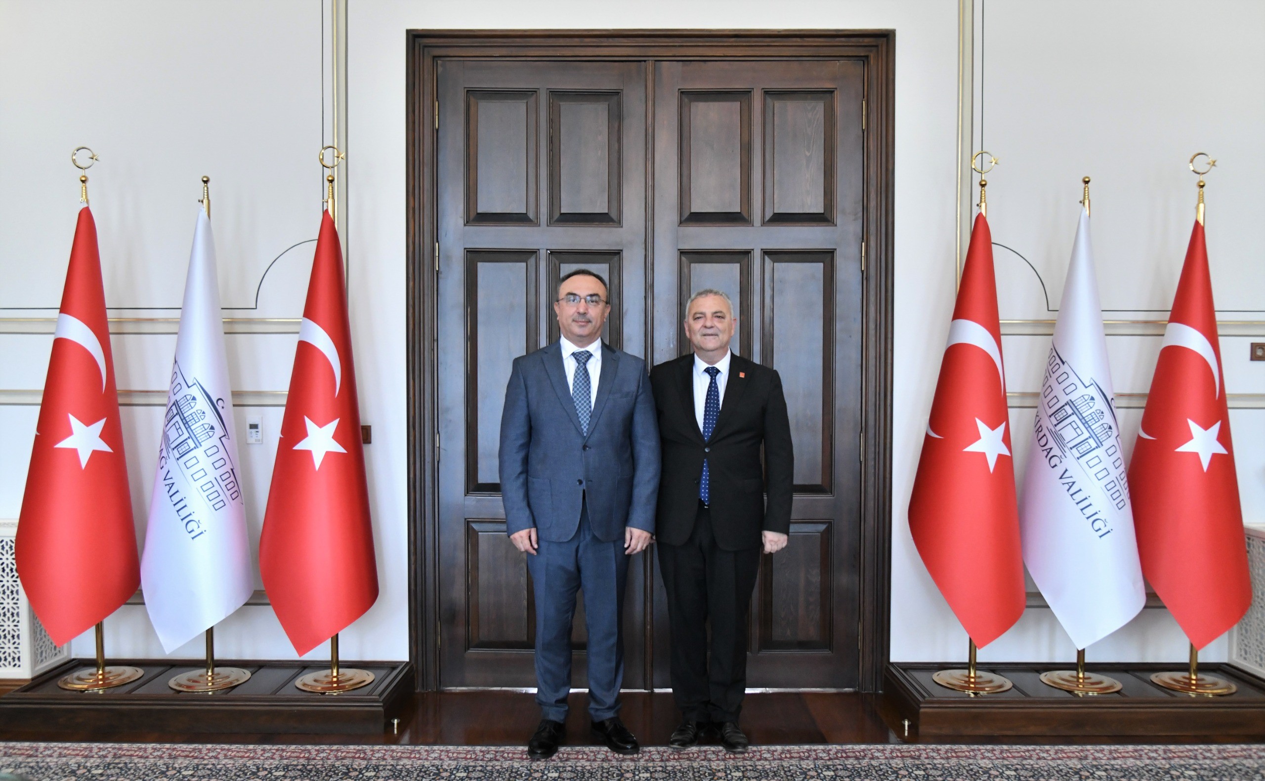 CHP Yeni İl Başkanı Gündoğdu Vali Soytürk’ü Ziyaret Etti