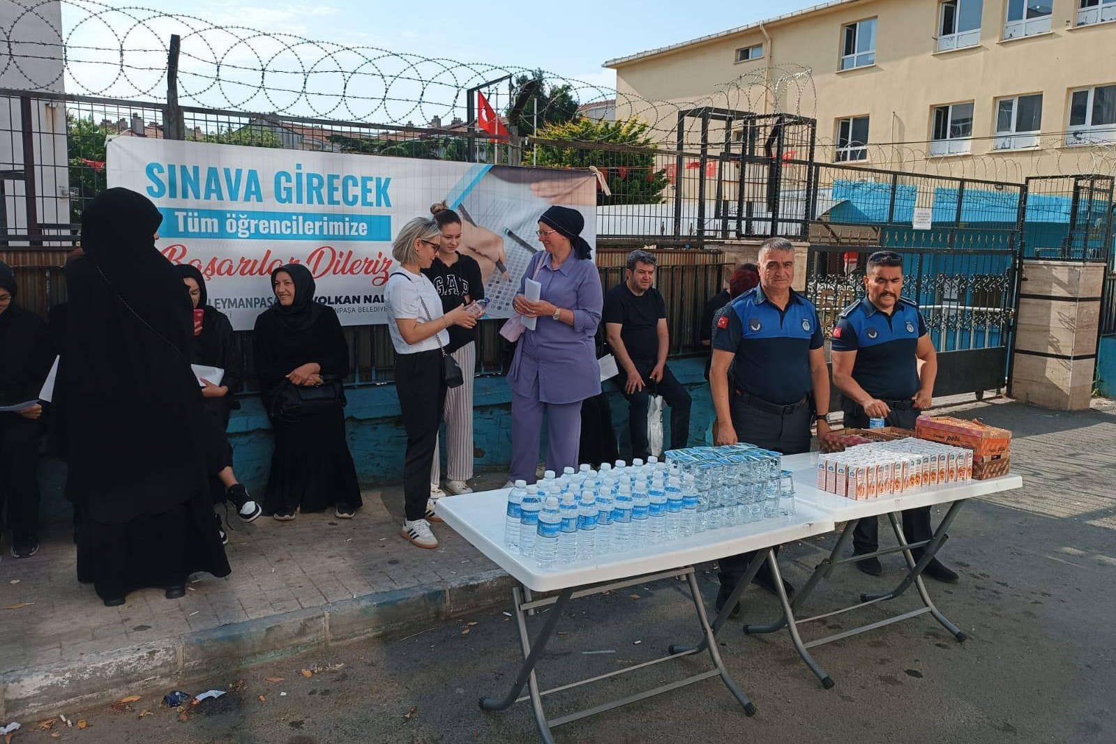 Süleymanpaşa Belediyesi Üniversite Adaylarını Yalnız Bırakmadı