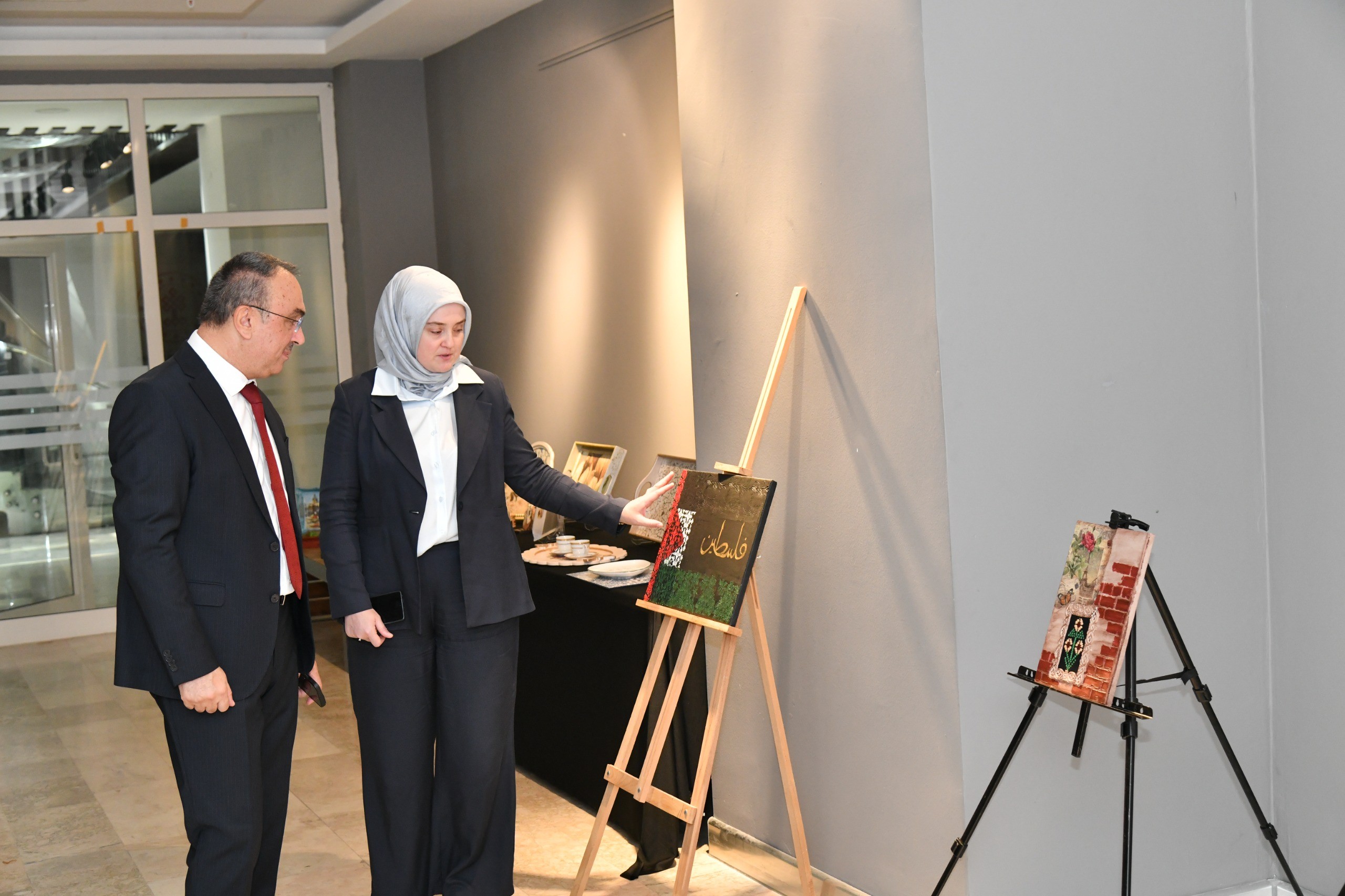 Vali Soytürk Süleymanpaşa Kadın Kooperatifi Sergisi’ni Ziyaret Etti