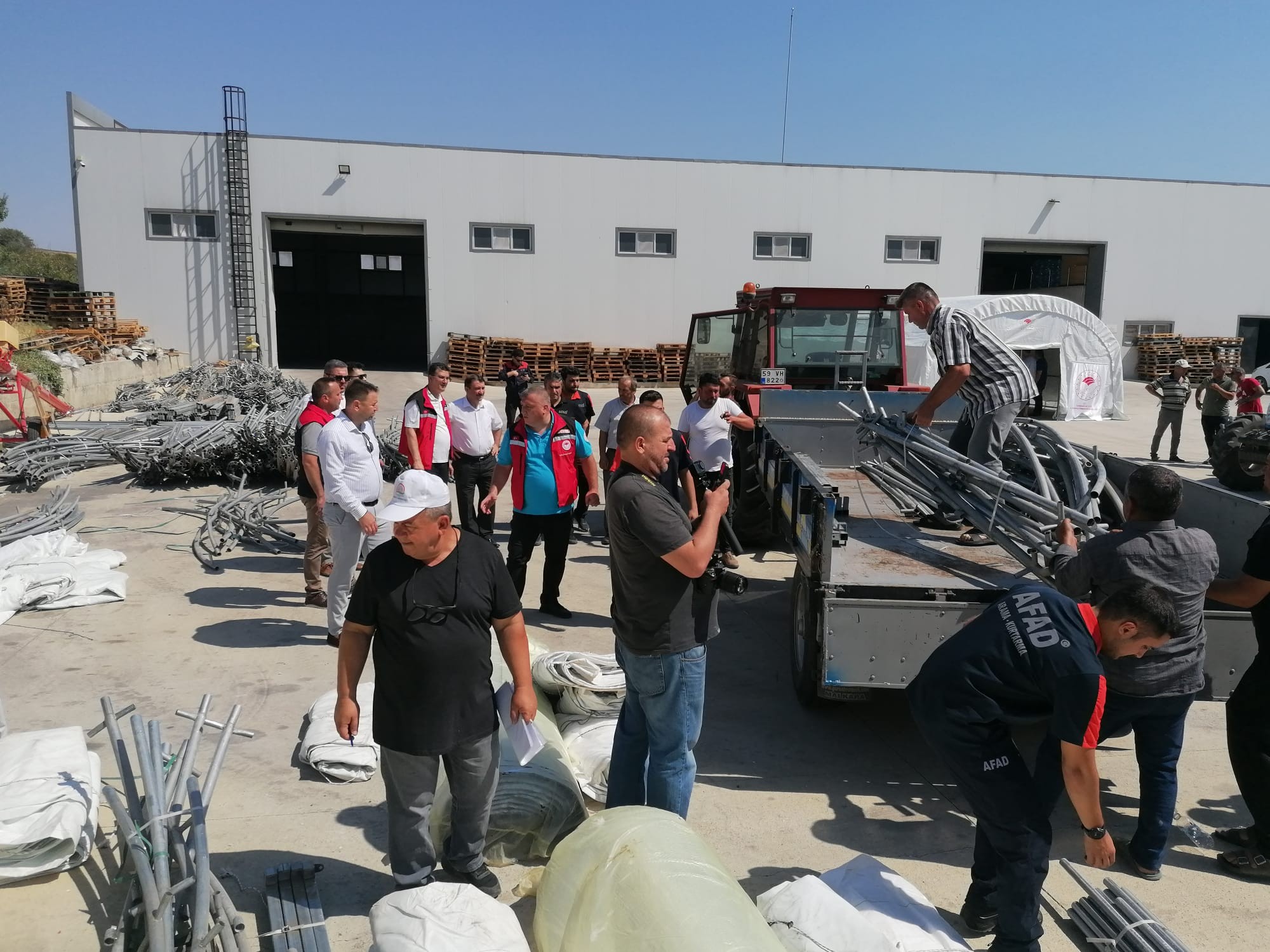 Yangından Zarar Gören Hayvancılık İşletmelerine Çadır Dağıtıldı