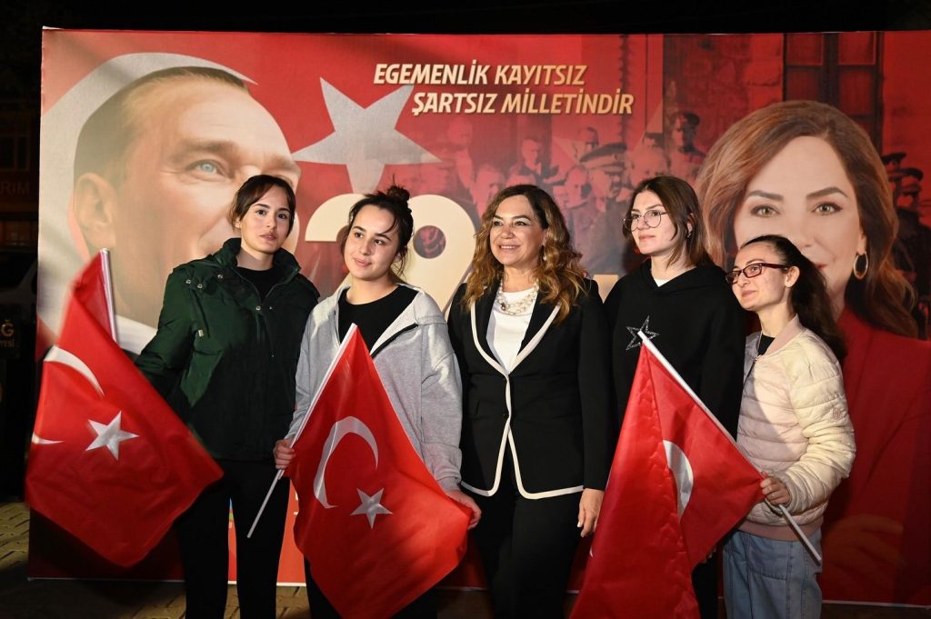 CUMHURİYET COŞKUSU KARACAKILAVUZ’DAN YÜKSELDİ