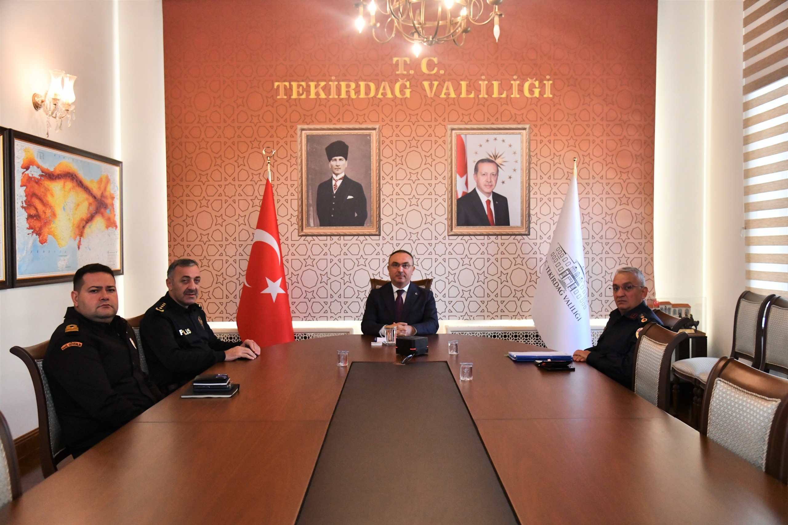 Vali Soytürk İçişleri Bakanı Yerlikaya Başkanlığında VKS Üzerinden Gerçekleştirilen Toplantıya Katıldı