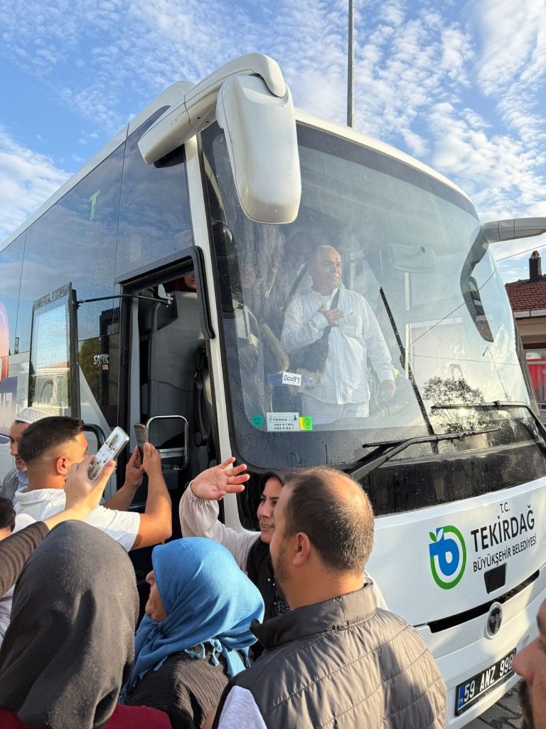 BÜYÜKŞEHİR’DEN UMRE YOLCULARINA ULAŞIM DESTEĞİ