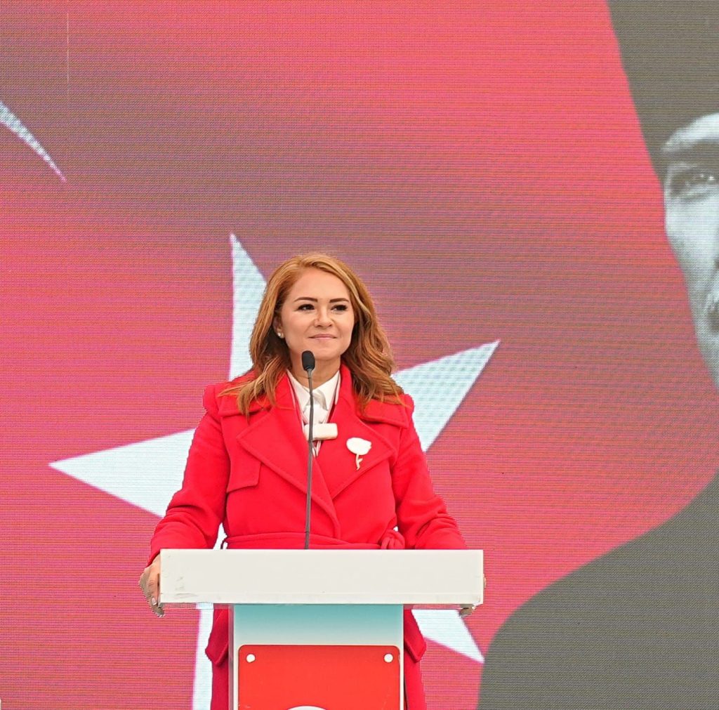 10 YIL BOYUNCA YAPILMAYANLARI BİZ 2 YILDA YAPTIK