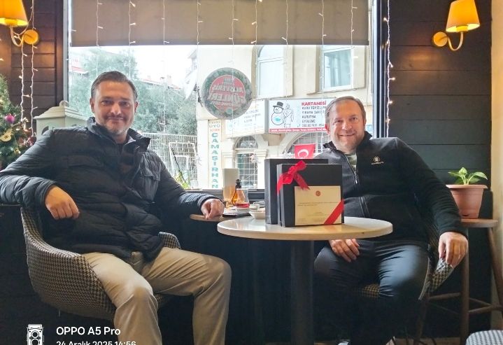 Yeni Yıla Tatlı Bir Kare