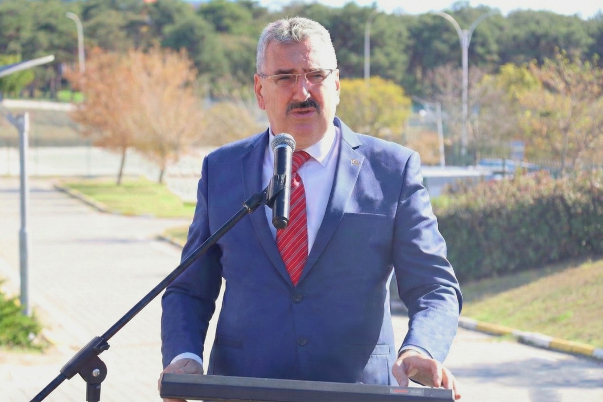 TEKİRDAĞ NKÜ REKTÖRÜ ŞAHİN’DEN NAMIK KEMAL’İN 185. DOĞUM YIL DÖNÜMÜ MESAJI – “NAMIK KEMAL’İN BIRAKTIĞI FİKİR MİRASINI; BİLİM, EĞİTİM VE KÜLTÜR ALANLARINDA DAHA İLERİYE TAŞIMAYI GÖREV BİLİYORUZ”