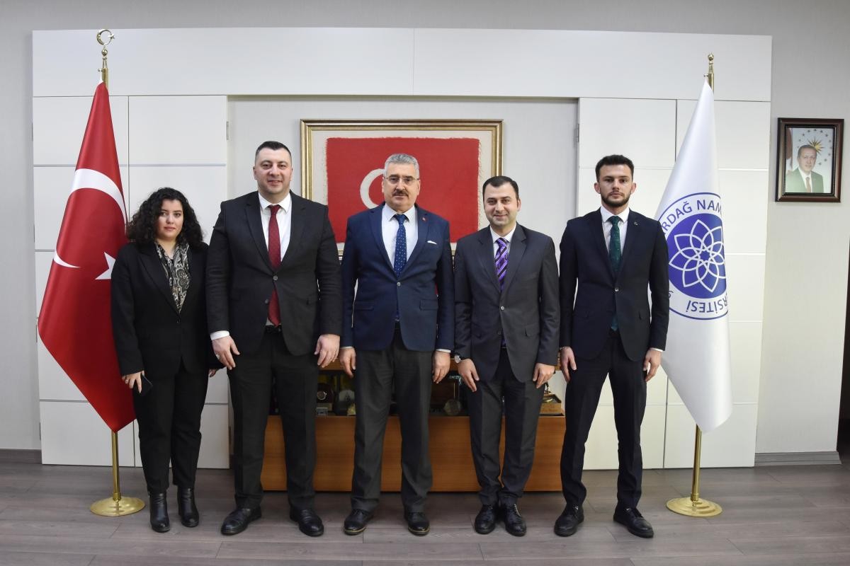 ÜLKÜ OCAKLARI TEKİRDAĞ İL YÖNETİMİNDEN REKTÖRÜ ZİYARET