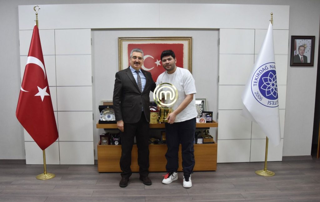 MasterChef Şampiyonu Sergen ÖZEN’den Rektöre Nezaket Ziyareti