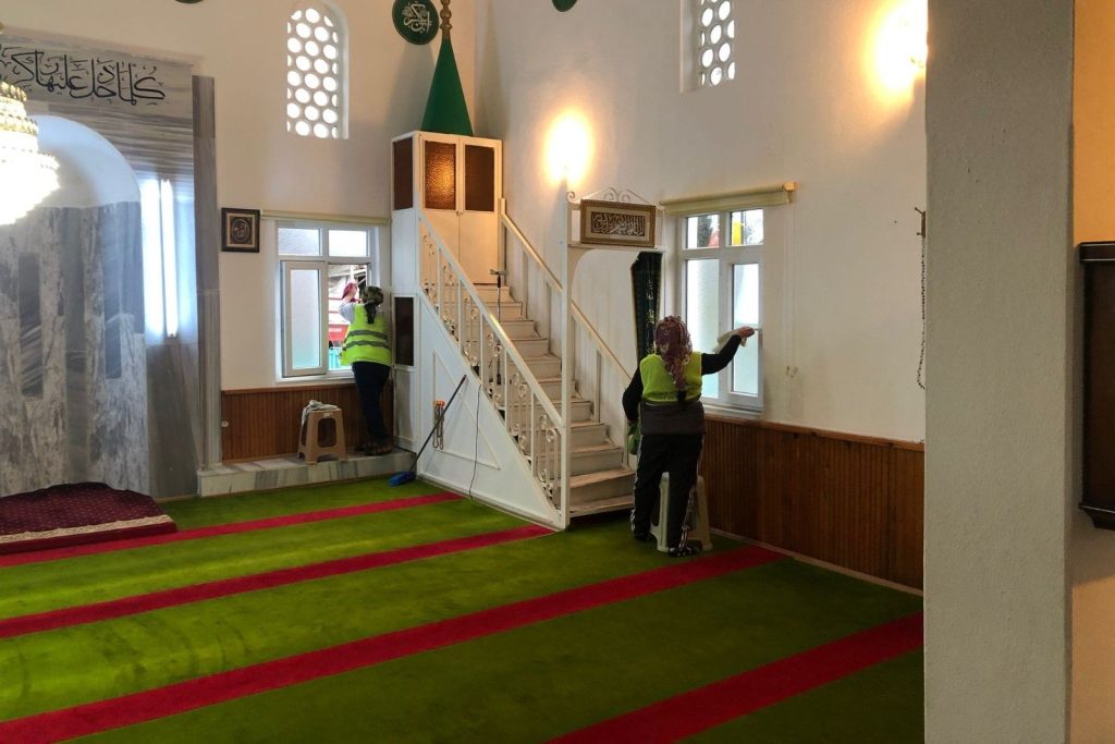 Süleymanpaşa Belediyesi Ramazan Öncesi Tüm Camileri Temizliyor