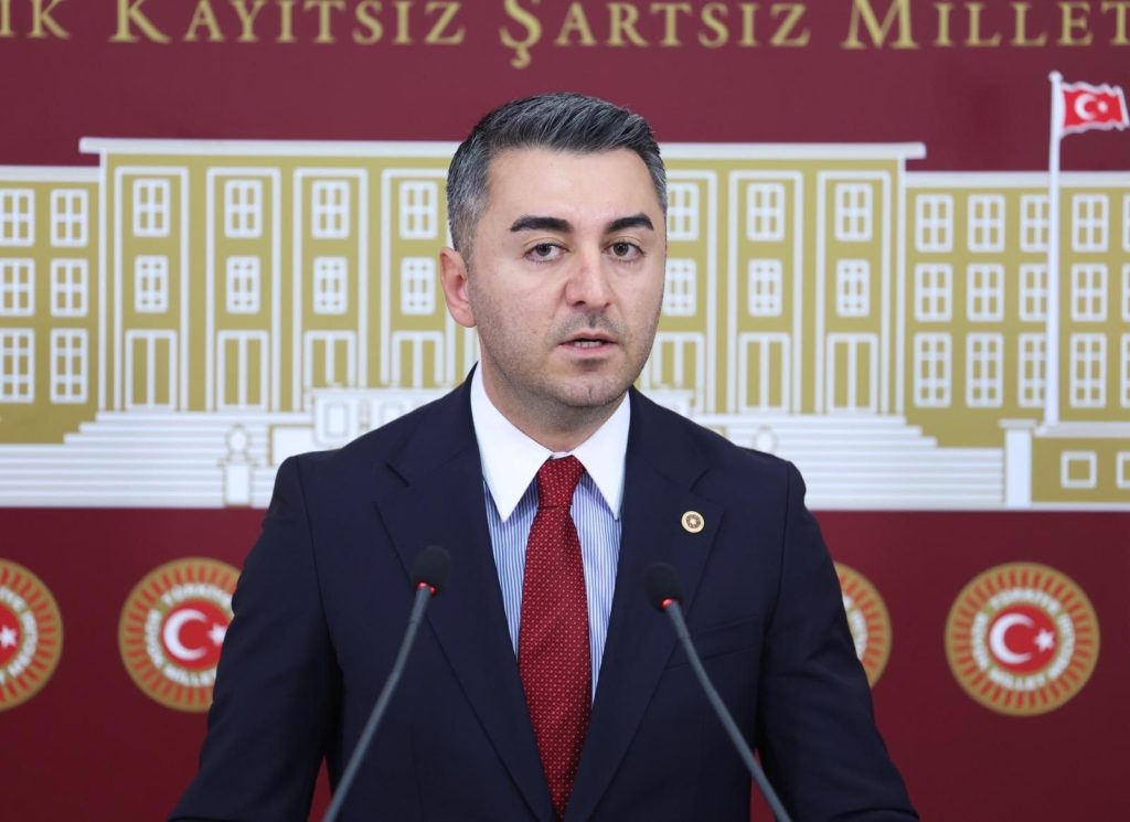 CHP’li Avşar: “3 Yıl Geçti, Deprem Bölgesinde Sorunlar Neden Hâlâ Bitmedi?”