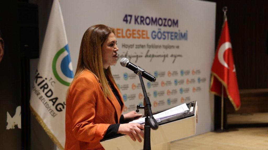 DOWN SENDROMU FARKINDALIĞINDA ANLAMLI GÖSTERİM