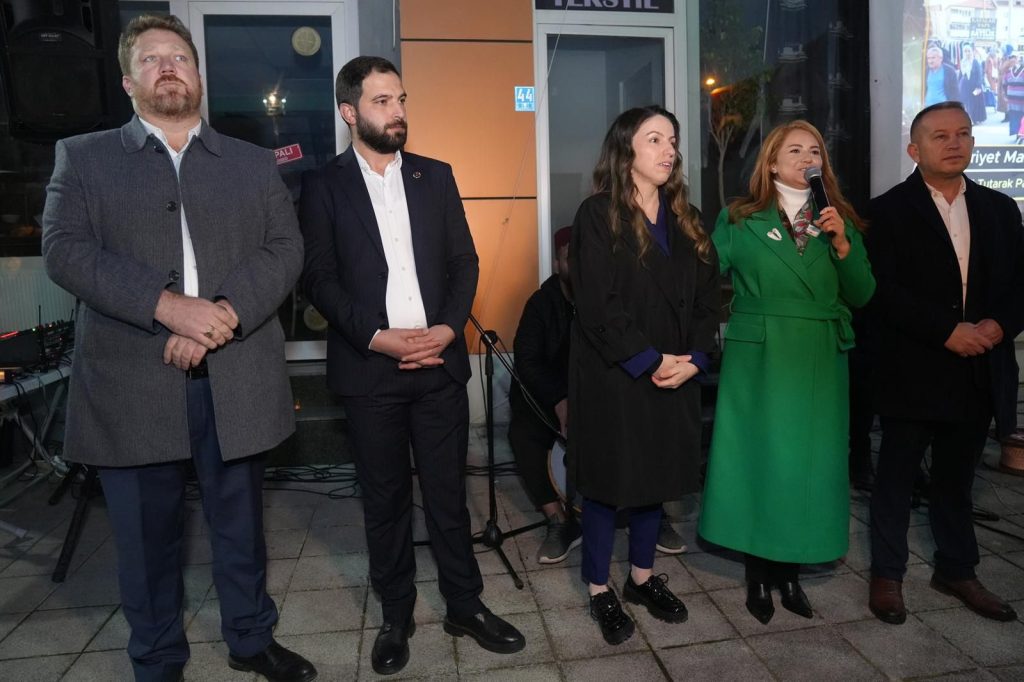 RAMAZAN COŞKUSU BİNLERCE VATANDAŞIN KATILIMI İLE ULAŞ MAHALLESİNDE YAŞANDI