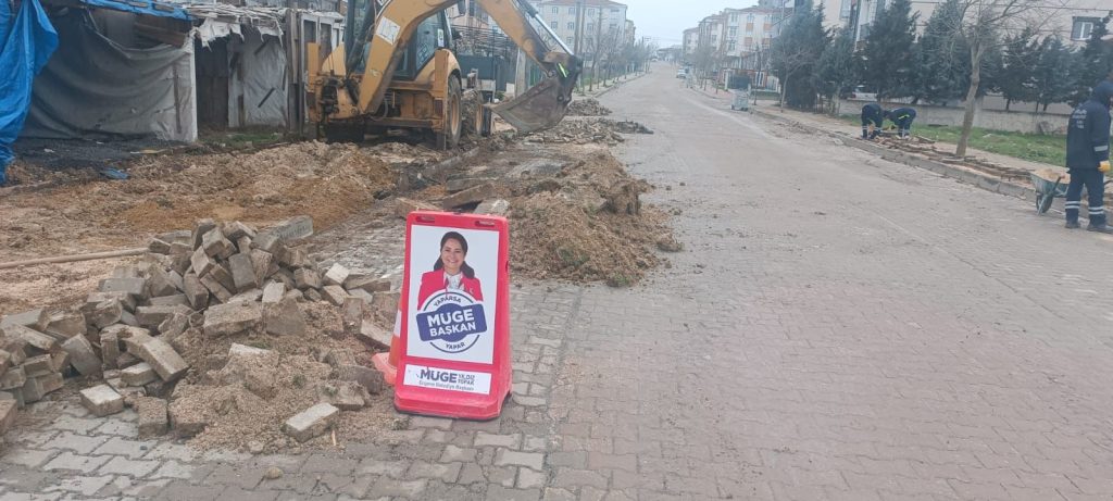 3 MAHALLEDE KİLİT TAŞI DÖŞEMESİ YAPILDI