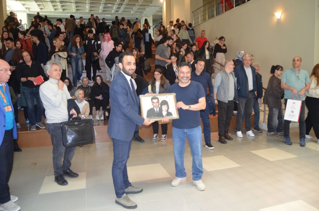 NKÜ’DE YAZAR AHMET ŞERİF İZGÖREN İLE HAYATA DEĞER KATMAK ÜZERİNE BİR SÖYLEŞİ GERÇEKLEŞTİRİLDİ