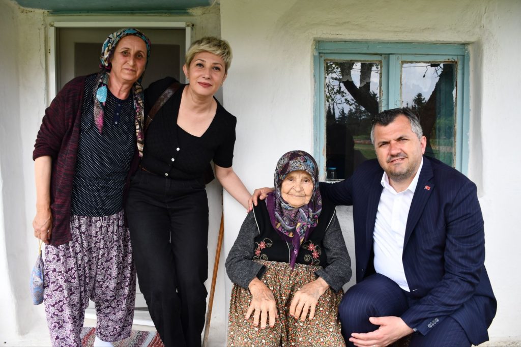 Başkan Taşyasan’dan Anneler Günü ziyareti