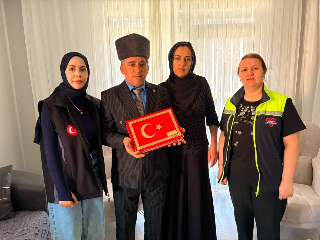 BÜYÜKŞEHİR’DEN ŞEHİT AİLELERİ VE GAZİLERE BAYRAM ZİYARETİ