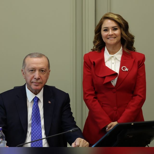 BİZ BU MİLLETE EFENDİ OLMAYA DEĞİL, HİZMETKAR OLMAYA GELDİK