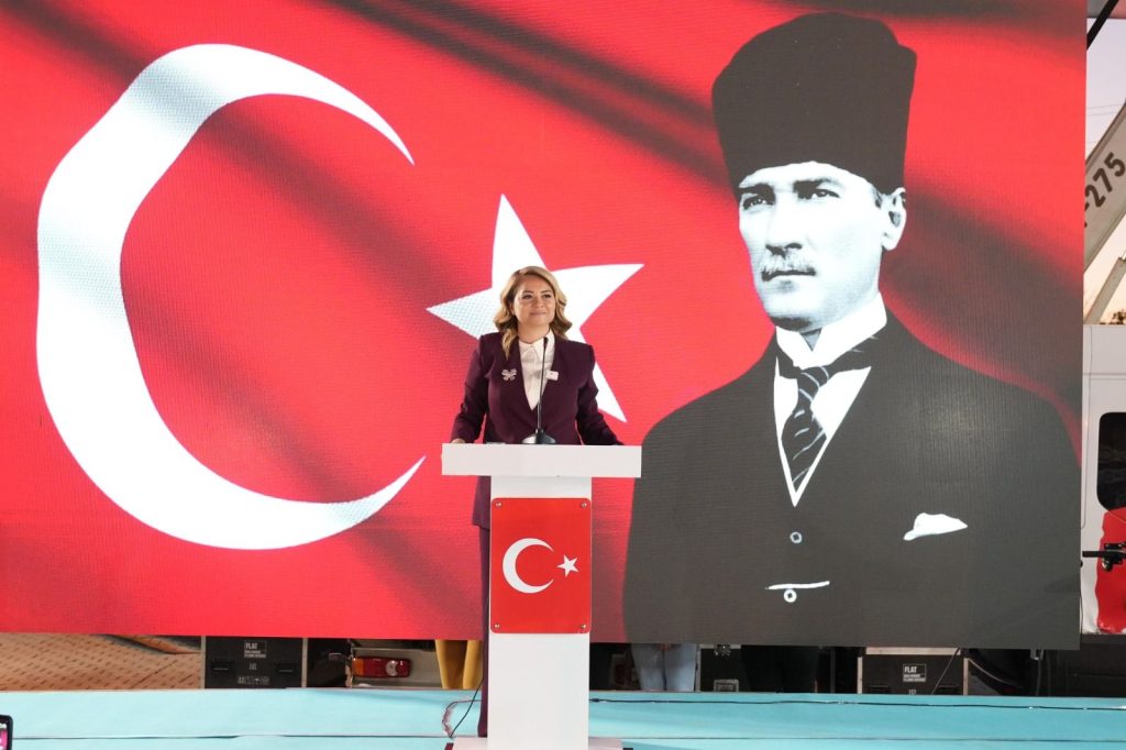 BAŞKAN MÜGE YILDIZ TOPAK YİNE SÖZÜNÜ TUTTU