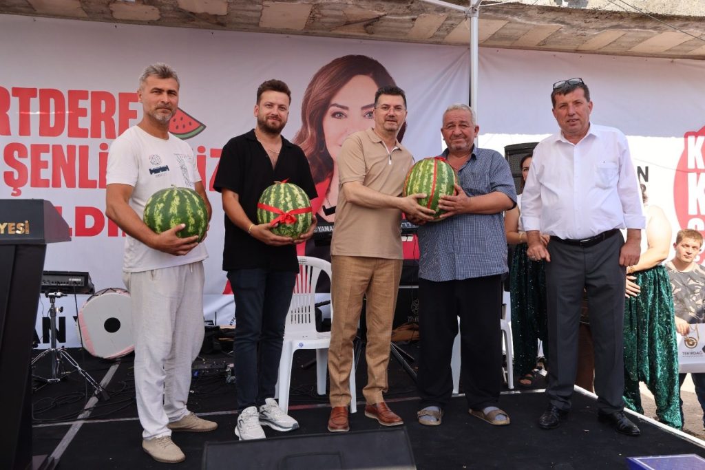 KURTDERE’DE KARPUZ TADINDA ŞENLİK