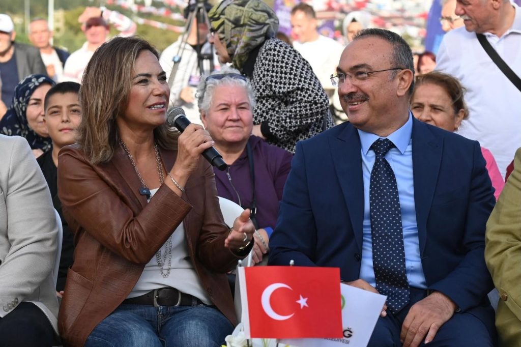 EMEĞİN VE BEREKETİN FESTİVALİNDE COŞKU İKİNCİ GÜNDE DE HIZ KESMEDİ
