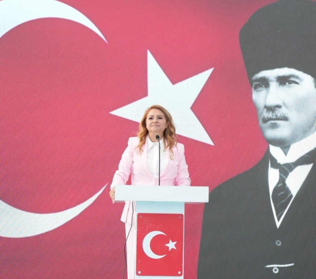 MÜGE BAŞKAN SÖZÜNÜ TUTTU; KARAMEHMET MAHALLESİ DOĞALGAZA KAVUŞTU!