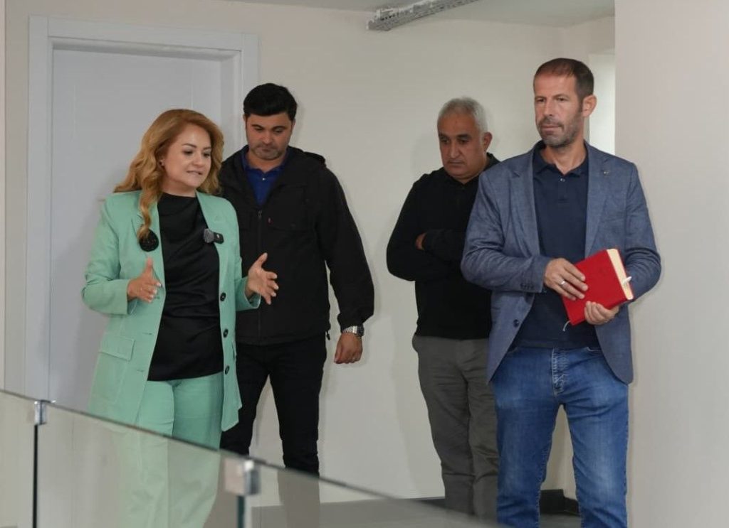 BAŞKAN MÜGE YILDIZ TOPAK’TAN ÇOCUKLARA VE GENÇLERE HAYALLERİNE ULAŞMA DESTEĞİ