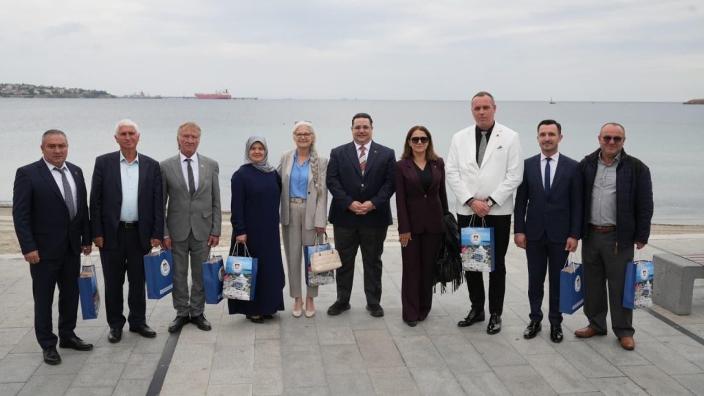 MARMARAEREĞLİSİ’NDE 19 EKİM MUHTARLAR GÜNÜ KUTLANDI
